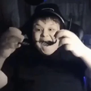 [sticker](media:AAMCAgADHQJDr2X7AAEBZHZmW-ANrxsPJX2_-nAQkGNSsSq5igACBz4AAo6y4EoaVKYxBHQoogEAB20AAzUE@telegram)