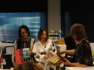 [photo](media:AgADBQADK6kxGyxFuFfx5WTIML1H5LSA-TIABAEAAwIAA20AAxhvAwABFgQ@telegram)