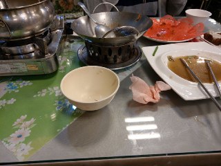 [photo](media:AgADBQADKKkxG4_9iFTdGx58UUFsOUYoGzMABAEAAwIAA20AAxZaAgABFgQ@telegram)