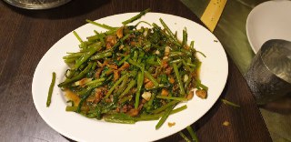 [photo](media:AgADBQADKKkxG7v7SVfMEYB4vZ1_GsmKAjMABAEAAwIAA20AA2tRAQABFgQ@telegram)