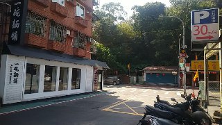 [photo](media:AgADBQADhKgxG97miFYvvj6FD8-bV7Si-TIABAEAAwIAA20AA0d1BgABFgQ@telegram)