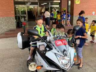 [photo](media:AgADBQADjKgxG3HAMFfaFZzJQczW41iv-TIABAEAAwIAA20AAystAgABFgQ@telegram)